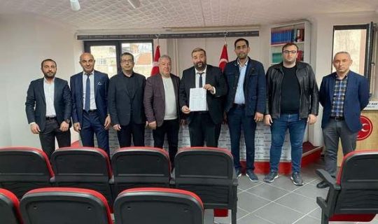 Doğan Bekiroğlu Körfez İlçe Başkanı oldu Doğan Bekiroğlu Körfez İlçe Başkanı oldu