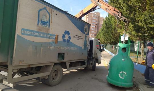 İzmit Belediyesi her ay 30 ton cam atığı dönüştürüyor