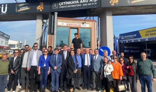 CHP’li adaylar esnaf ziyaretinde CHP’li adaylar esnaf ziyaretinde