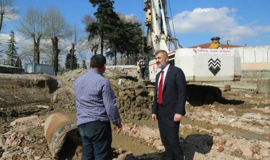 GÖLCÜK HÜKÜMET KONAĞI'NDA YAPIM ÇALIŞMALARI HIZLA SÜRÜYOR