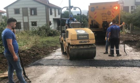 Başiskele’de, Yollara Bakım ve Onarım