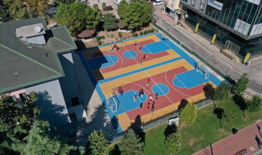 188 okula basket ve voleybol sahası