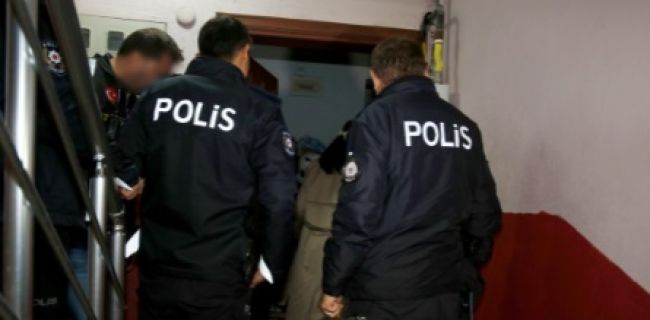 32 aranan şahıs yakalandı