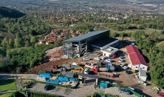 Teleferik’te ana hat boyunca haberleşme halatı