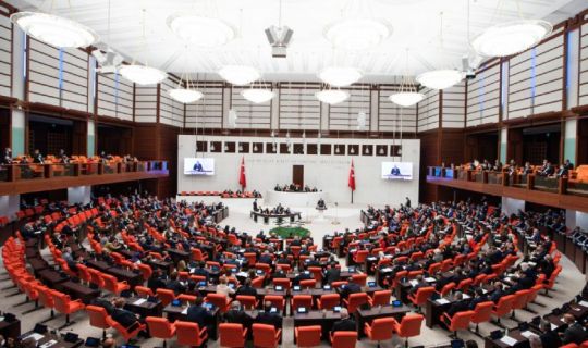 TBMM'de, bu hafta iki kanun teklifini görüşecek.
