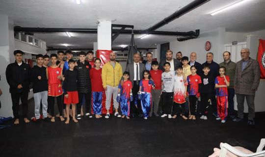 Başkan Şener Söğüt, “Körfez’e spor salonu kazandıracağız”