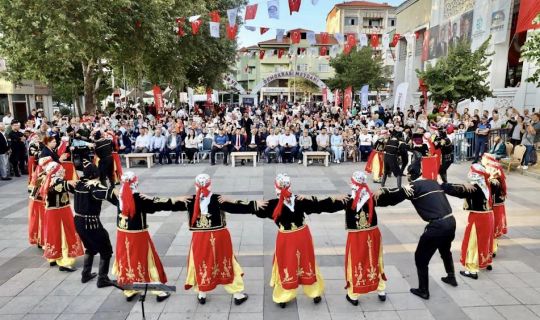 50. Altın, Kiraz Festivali'nde, Coşku Dolu Başlangıç