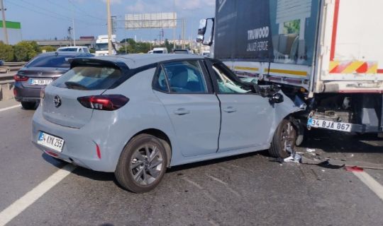 D-100'de Zincirleme Trafik Kazası: 4 Araç Çarpıştı