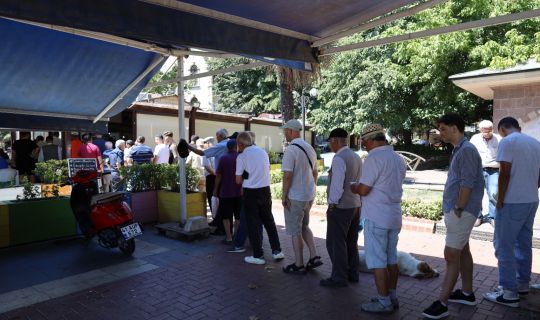 İzmit’te Sosyal Belediyeciliğin, Başarısı: İzmit Kent Lokantası, Yoğun İlgi Görüyor