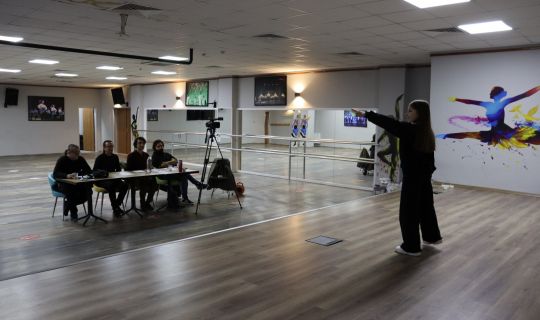 İzmit Belediyesi Sanat Akademisi Tiyatro Bölümü Yeni Dönem Seçmeleri Tamamlandı