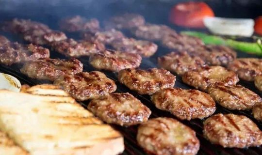 Köfte Zincirinde Domuz Eti İddiası: Mahkeme Kararı Nedeniyle Firma İsmi Gizli Tutuldu