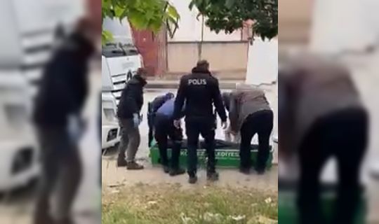 Körfez'de Tır Şoförü İple Asılı Halde Ölü Bulundu