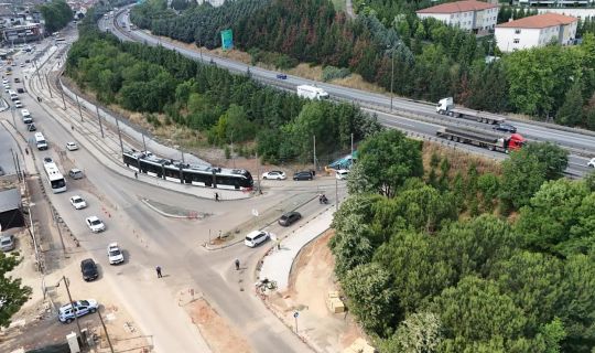Büyükakın, Kocaeli Alikahya Stadı Tramvay Hattı'nın test sürüşünü gerçekleştirdi