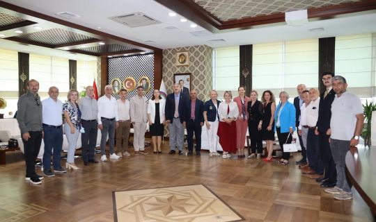 Başkan Şener Söğüt, Körfez Kent Konseyi’ni Ağırladı