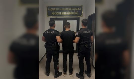İzmit’te 300 Bin Dal Bandrolsüz Sigara Ele Geçirildi