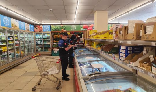 Körfez’de Zabıta Eş Zamanlı Denetimlerle Sahada