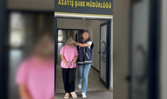 Kamu Görevlisi Gibi Davranıp Dolandırıcılık Yapan Şüpheli Yakalandı Kamu Görevlisi Gibi Davranıp Dolandırıcılık Yapan Şüpheli Yakalandı