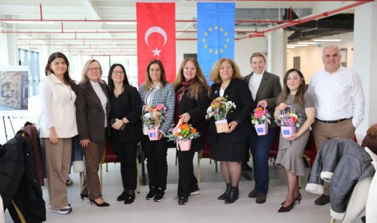  Dijital Dünyada Kadın Güvenliği Kocaeli’de Masaya Yatırıldı