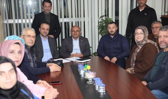 Başkan Söğüt Güney Mahallesi Teşkilatıyla Buluştu