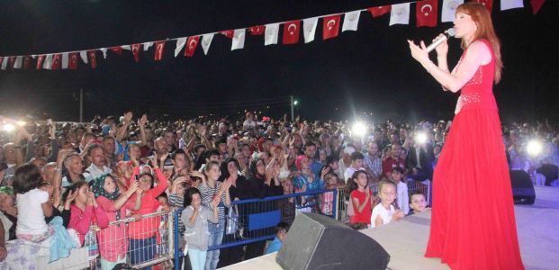 3 gün devam eden Şenliklerde, Gölcük Halkı Horona doydu 3 gün devam eden Şenliklerde, Gölcük Halkı Horona doydu