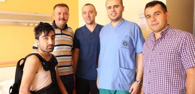  Afgan öğrenci Türk hekimlere emanet 