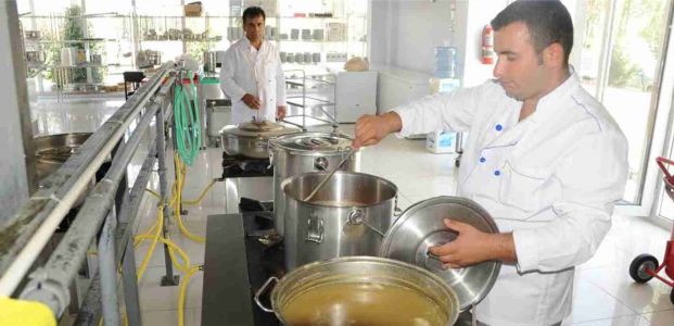 AŞEVİ´NDEN SICAK YEMEK AŞEVİ´NDEN SICAK YEMEK