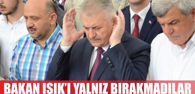 Bakan Işık'ı yalnız bırakmadılar