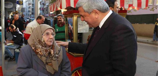 Başkan, Akça Camii esnafını ziyaret etti