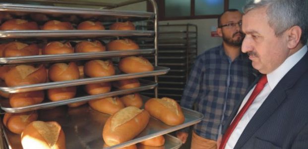 Başkan Baran Halk Ekmek Fabrikasını İnceledi