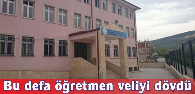 Bu defa öğretmen veliyi dövdü