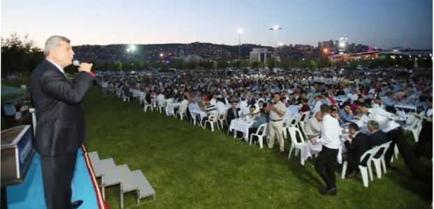  Büyükşehir ailesi iftarda buluştu