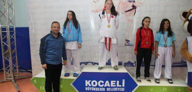 Büyükşehir Karate Ligi’nde dev mücadele