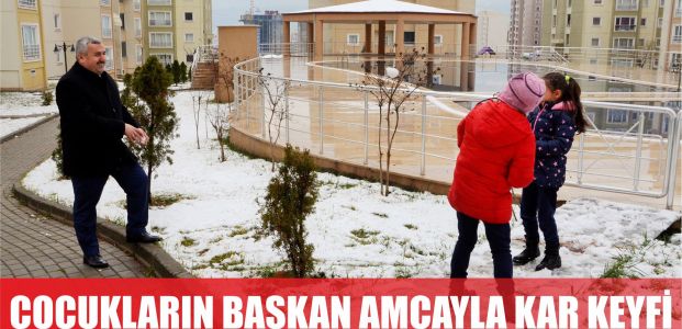  Çocuklar, “Başkan Amcasıyla“ kar keyfi yaptı