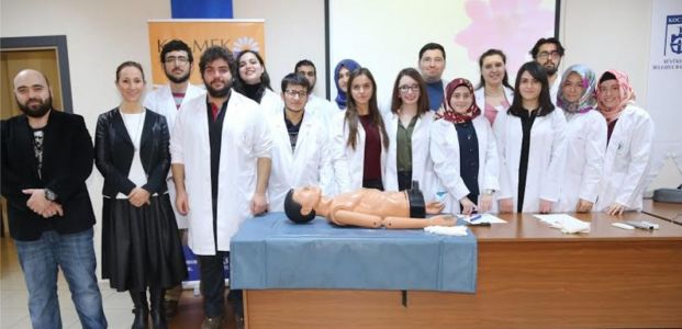 Doktor adaylarından ilk yardım dersi