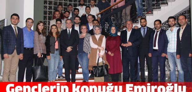 Gençlerin konuğu Emiroğlu