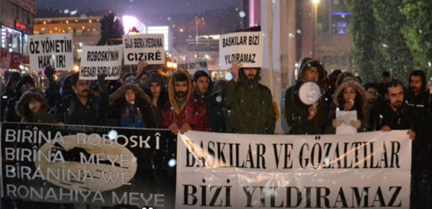  Gözaltı protestosunda 2 gözaltı