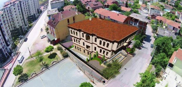  İZMİT’İN EN BÜYÜK MAHALLE KONAĞI TOPÇULAR’A YAPILIYOR