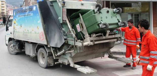  İZMİT’TE 133 BİN TON ÇÖP TOPLANDI