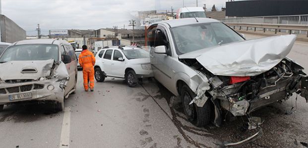 İzmit'te zincirleme kaza