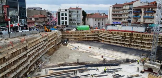 Karamürsel’e 5 bin metrekarelik kent meydanı