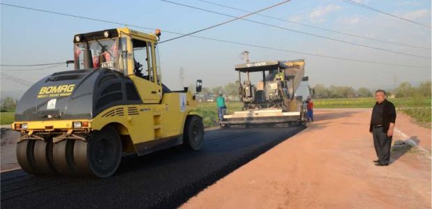 Kartepe Belediyesi, Uzunbey’de asfaltlama çalışması yaptı