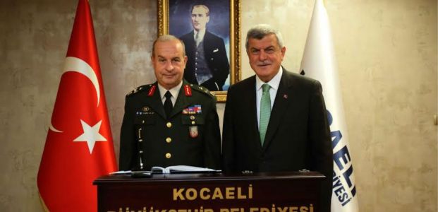 Komutandan, Başkan Karaosmanoğlu’na ziyaret