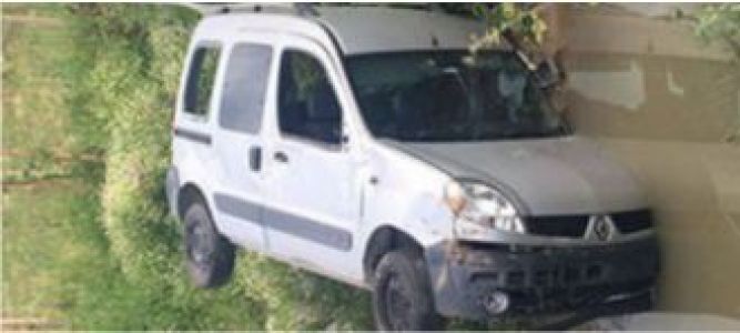 Lastiği patladı, uçuruma sürüklendi