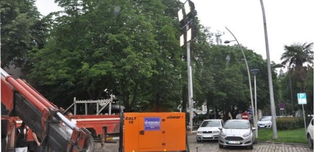 Mobil jeneratörlerle ekipler gece de çalışacak