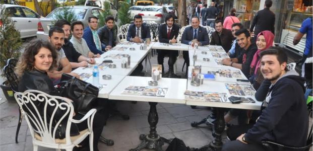  Saadet Partisi vekil adayları üniversiteli gençlerle buluştu