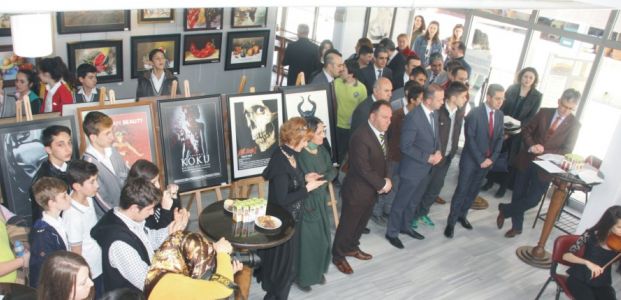  Sanat Galerisinde Güzel Sanatlar Sergisi