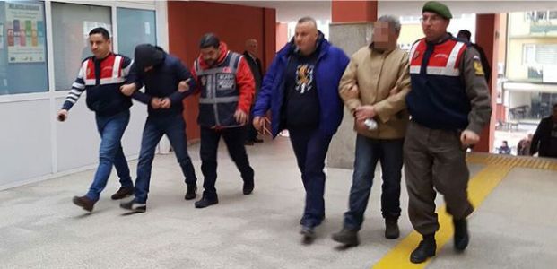 Taksiciyi öldüren şüpheliler adliyede