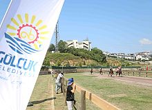 RAHVAN AT YARIŞI, GÖLCÜK KOŞUSU NEFESLERİ KESTİ   