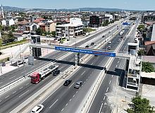 D-100 Karayolu projesi kapsamında, modern bir üstgeçit yapıldı