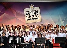 Körfez Belediyesi, Kiraz Çiçeği Korosu Öğretmenler Günü Konseri